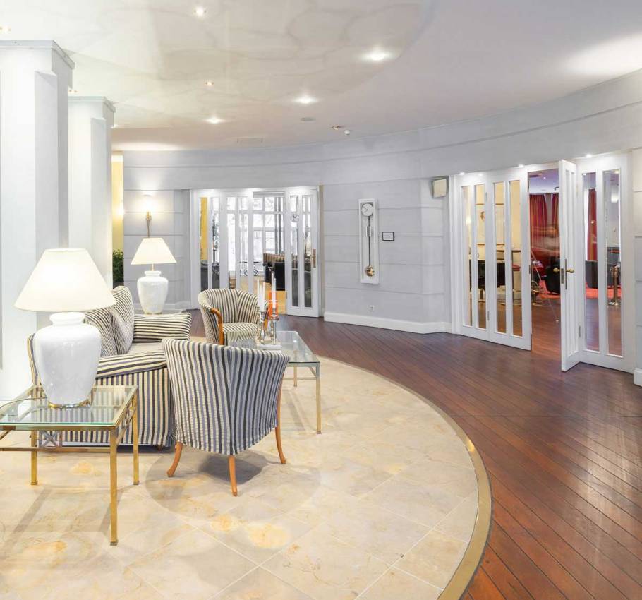 Eingangsbereich des Wellnessbereiches im Grand Hotel Binz - perfekt für einen Wellnessurlaub auf Rügen.
